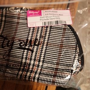 Thirtyone zippered pouch